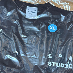 IAB스튜디오 티셔츠 블랙 XL 새상품