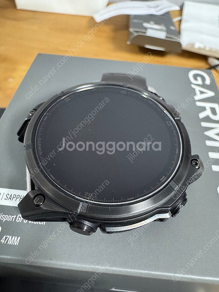 가민 피닉스8 아몰레드47mm 키본티타늄 블랙--3
