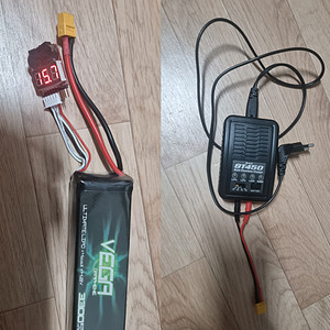 VEGA 그래핀 4셀 리튬 폴리머 배터리, ST450 멀티 충전기 팝니다