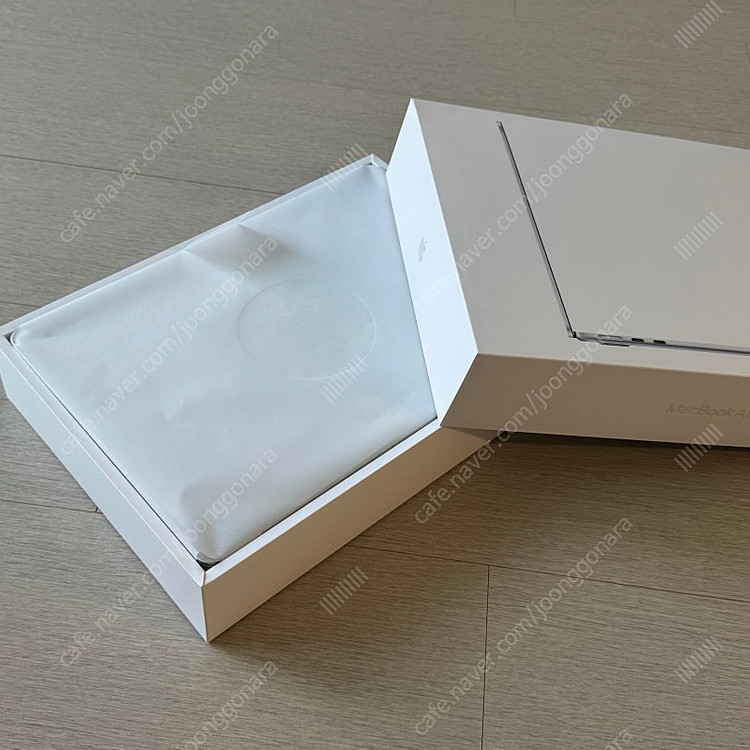 맥북에어 M2 실버 13인치 8CPU/10GPU/8GB/512GB--4