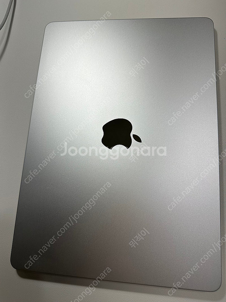 신품급 맥북 에어 M3 16GB/256gb 실버 배터리...--0