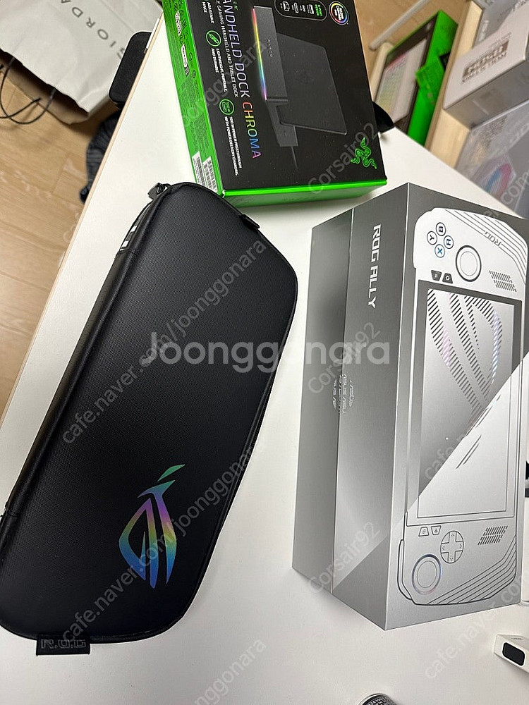로갈리 2TB + RAZER독 팝니다.--0
