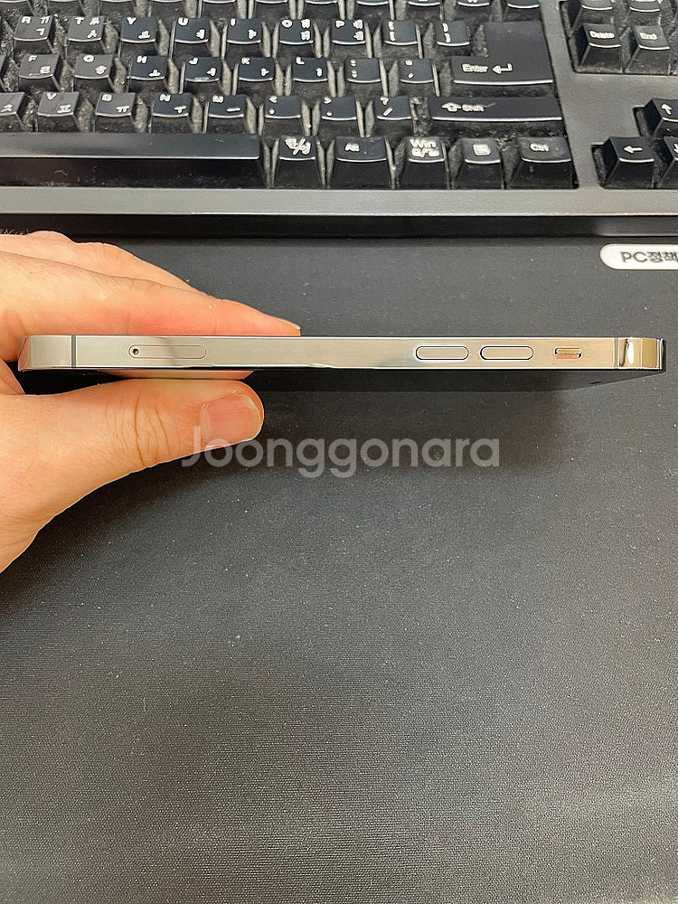 아이폰12프로 블랙 128GB 상태좋은 중고34만팝니다...--6
