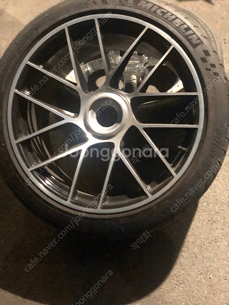 포르쉐 911 센터락 휠 타이어 팝니다--3