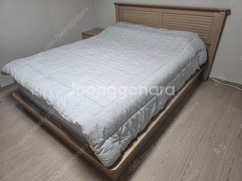 보루네오 침대,협탁,서랍장--2