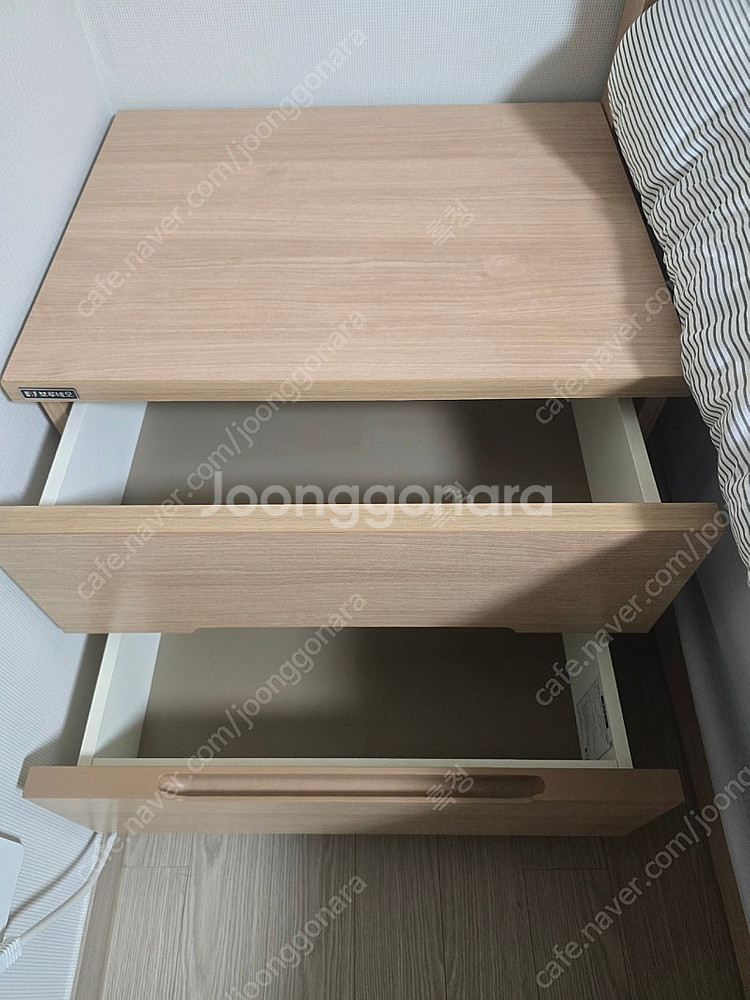 보루네오 침대,협탁,서랍장--5