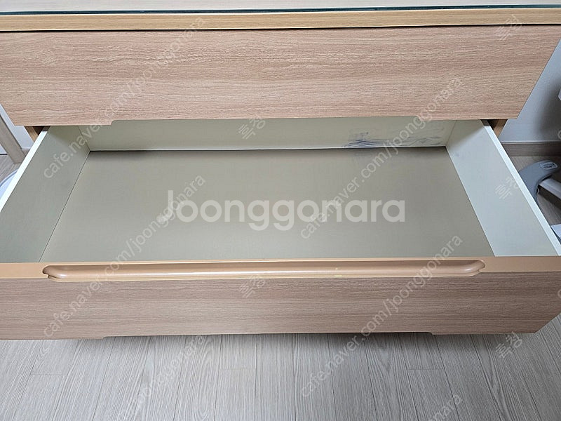 보루네오 침대,협탁,서랍장--8