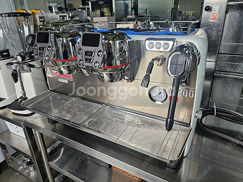 라심발리 M200 GT1 버전 독립보일러 2구 커피머신...--2