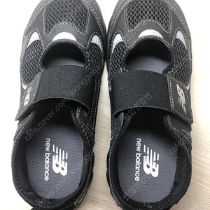 뉴발란스키즈 프리들 블랙 220