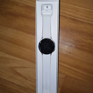 갤럭시 워치5 44mm LTE 실버 박스 7만원 판매합니다