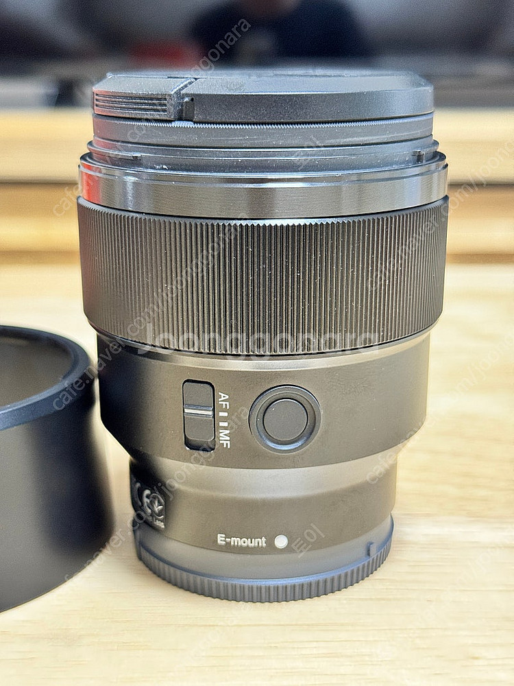 소니 FE 85mm F1.8--3