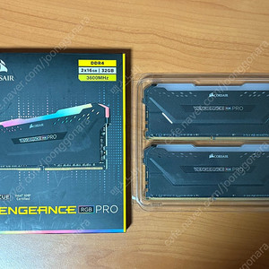 커세어 벤젼스 RGB PRO DDR4 3600 32GB 판매합니다.