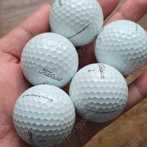 A급 타이틀리스트 pro v1, v1x , avx 3피스 4피스 로스트볼 10구 판매합니다.