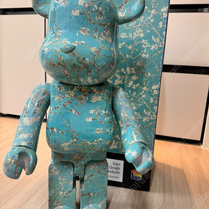 베어브릭 x Vincent Van Gogh Museum Almond Blossom 1000%
