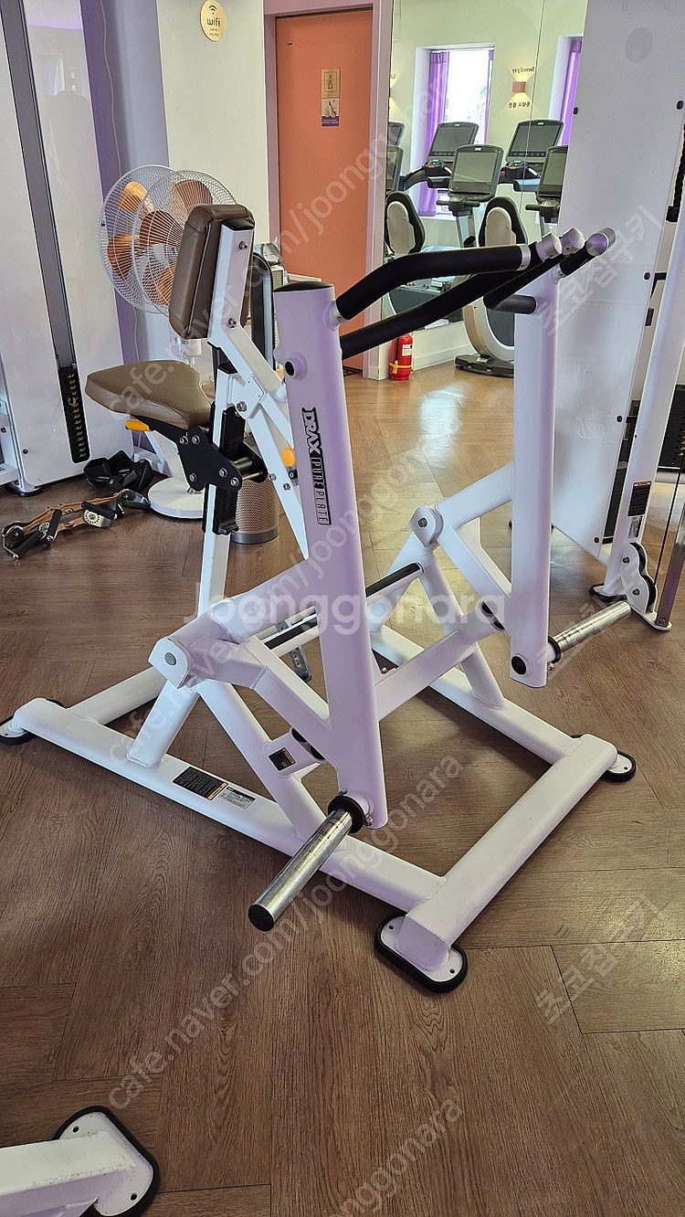 헬스장 기구 저렴하게 내놓습니다. 런닝머신, 싸이클, ...--7