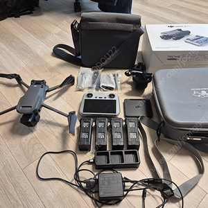 (가격인하)DJI 매빅3 프로, 플라이모어 콤보 판매 (추가 배터리 1개, 총 4개)(케이스 및 악세시리 전부 포함)