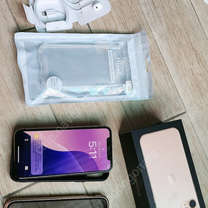 아이폰 11pro 골드 256기가 A급 판매합니다