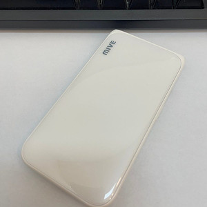 ALT스타일폴더 32GB 화이트 무잔상 상태좋은 중고8만팝니다