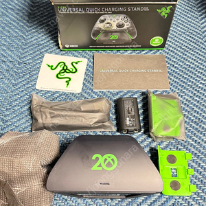 Xbox 20주년 한정판 컨트롤러 + razer 충전독