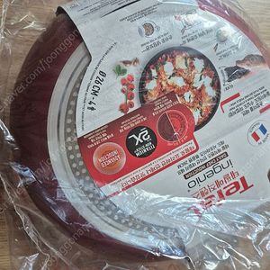 테팔 매직핸즈 레드서프라이즈 볶음팬 26 팔아요