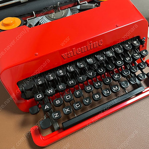 올리베티 발렌타인 타자기 olivetti valentine