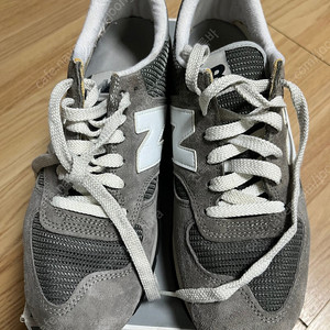 뉴발란스 990 v1 판매합니다(260사이즈) (가격인하)