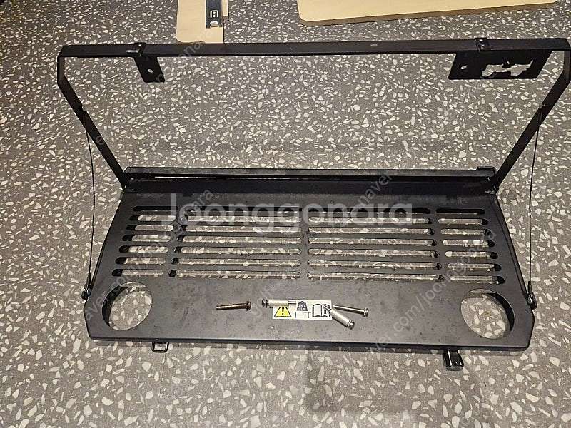 지프 랭글러 테일러게이트 테이블--2