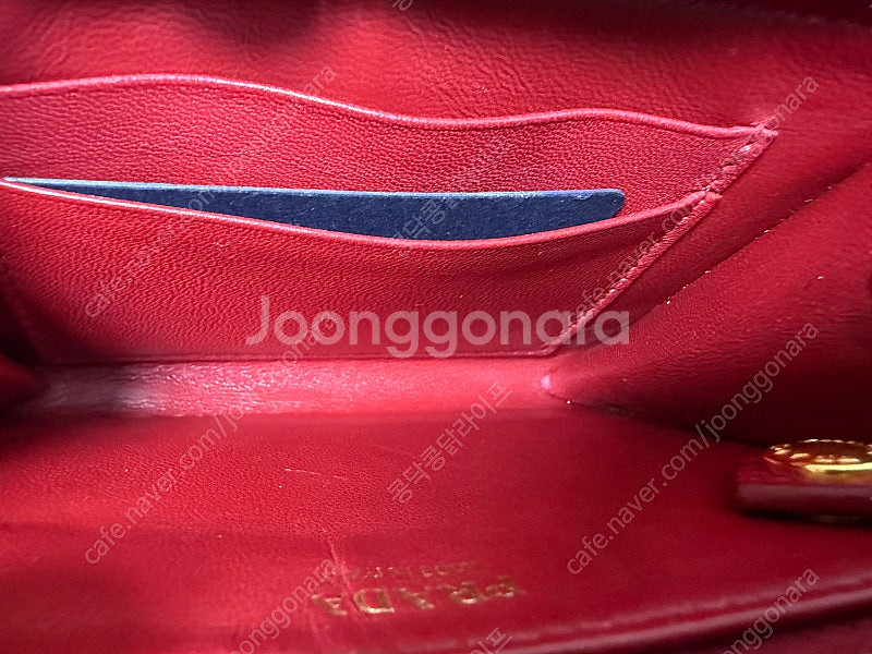 프라다 사피아노 메탈로고 키체인 지퍼 카드지갑 레드--8