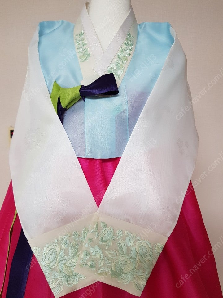 예쁜 여성한복 이미지