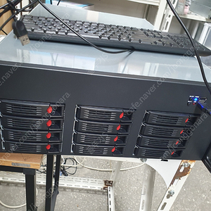 4U 12BAY NAS 스토리지케이스 및 완제품 팝니다.