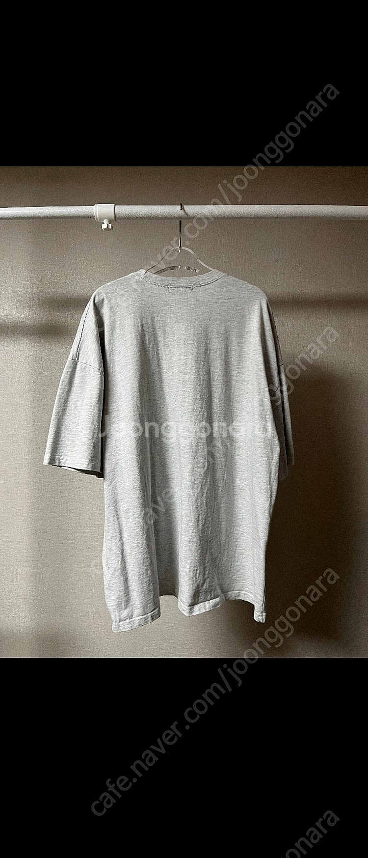 남자 레터링 프린팅 반팔티 그레이 남녀공용--1
