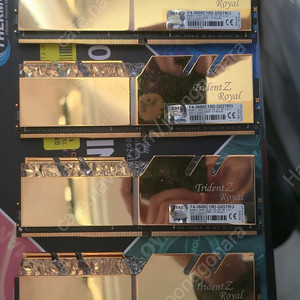Gskill 트라이던트 Z royal DDR4 3600 CL 19 16Gx4 팝니다(36만)
