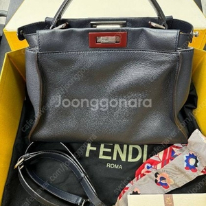 펜디 피카부 2016 잠실애비뉴엘 영수증 포함 풀박스 80만원