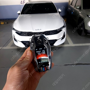 기아 K3, K5, K7, K8, K9, 스팅어 자동차키를 최신형 BMW 타입 LCD 액정 디스플레이키로 업그레이드 전환 개조 편리한 근접도어 PKE, 원격제어 스마트한 기능 추가