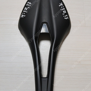 A급]] 안장 피직 아르고 R5(Fizik Argo R5) 150미리 안장팝니다.( 택포7.5만)