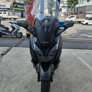 22년식 혼다 포르자350