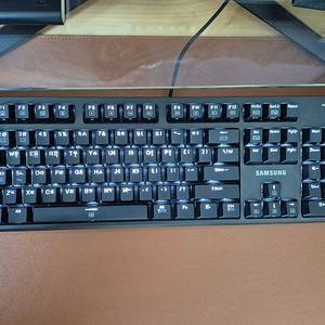 삼성전자 유선 기계식키보드 SK-C1200RB 적축 게이밍 백라이트 사무실 사무용 키보드