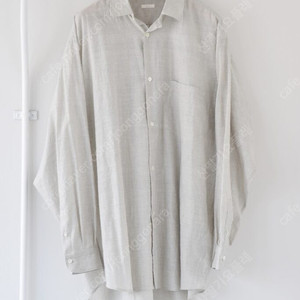 코모리 24SS KHADI 스트라이프 셔츠 2사이즈 새제품 판매합니다