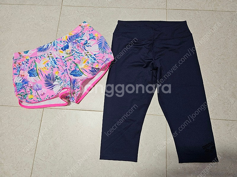 아레나 수영복 래쉬가드 여성 90-95(L) 미착용 새상품--0