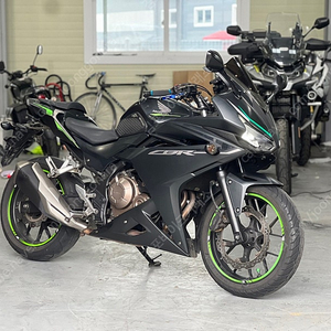 CBR 500R 16년식 2만KM 순정차량 앞뒤블박 2CH 블랙컬러 판매합니다