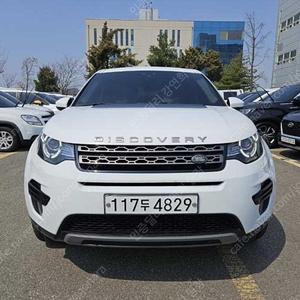 디스커버리 스포츠 중고차 랜드로버 중고차 수입중고자동차 흰색 2019년식 2.0 TD4 SE 자동차사이트