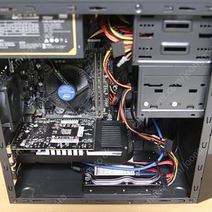 intel i3 7100 컴퓨터 본체.