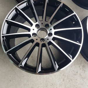 [용인 미형상사] 벤츠 E클래스 W213 AMG 20인치 블랙컷팅 휠