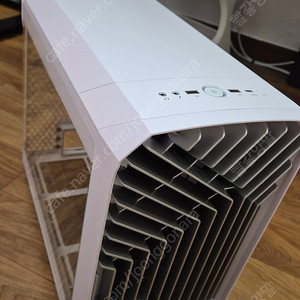 프렉탈 디자인 토렌트 나노 화이트 itx 케이스