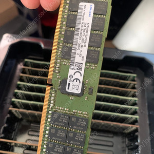 삼성 서버용 32g ddr4 Ecc reg 메모리 8개