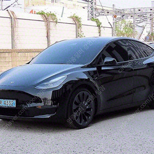 테슬라 모델 Y 중고 검정색 2021년식 45,098km 퍼포먼스 수원중고차
