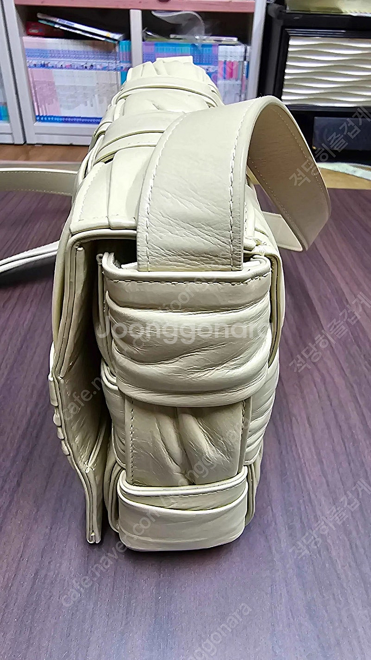 보테가베네타 플리세 인트레치아토 카세트 크로스백--4