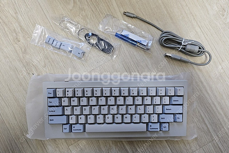 키크론 Q60 레트로 유선 키보드 (HHKB, 적축)--2