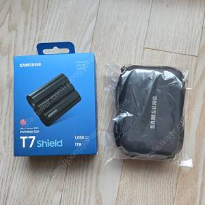 삼성 T7 쉴드 1tb 팝니다