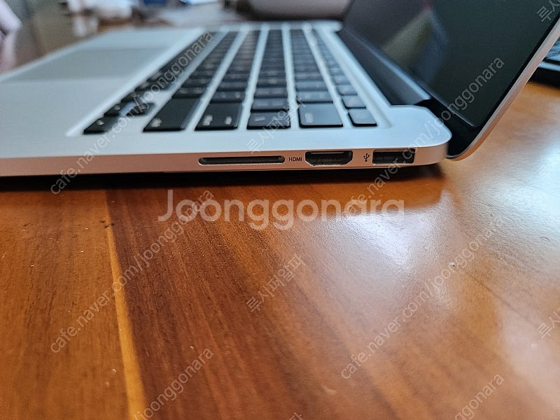맥북프로 A1502 판매합니다.--3